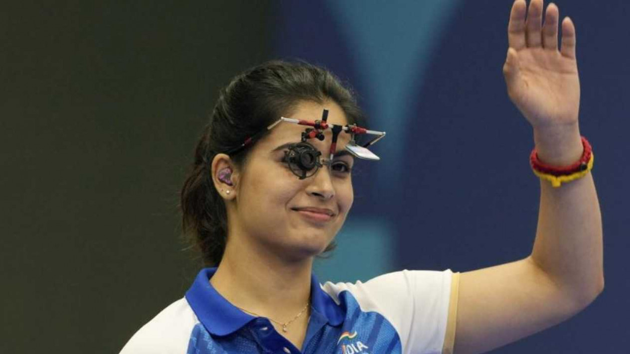 Manu Bhaker Misses Historic Third Olympic Medal, Finishes Fourth in Women's 25m Pistol Final
