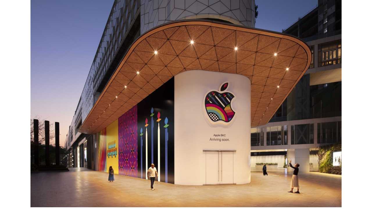 Apple-Store-Mumbai