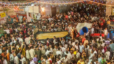 Rivers of Ghee Flow in Gujarat Village as Devotees Offer Their Devotion to Vardayini Mataji | Loktej Gujarat News - Loktej English