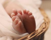 On doctor's suggestion, family leaves newborn in direct sunlight, resulting in her death in UP