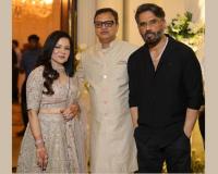 Bollywood Star Suniel Shetty Joins Celebration as Anniversary Couple Navneet; Neena Kapoor Mark 25 Years of Love and Commitment – World News Network