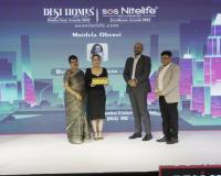 “Major Royden D’Souza” honoured “Mridula Oberoi” for Best Debut Actress  – OTT at SoS Nitelife Excellence Awards 2023