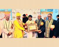 HH Shri Rajrajeshwar Guruji Receives Bharat Gaurav Award in Paris, France