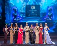 Mohini Sharma stands strong with Mrs. India Inc. Winners