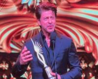 Shah Rukh Khan Steals the Show at IIFA Awards 2024, Wins Best Actor for 'Jawan'