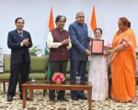 Vice President Jagdeep Dhankar Presents the 25th Lal Bahadur Shastri National Award to Rajashree Birla