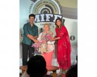 Parul Chawla Honored at MIFF: A Celebration of Excellence in PR & Marketing