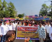 Kalahandi Tribals Urge CM to conduct Gram Sabha of Lanjigarh Bauxite Mines for development of the region