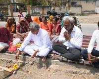 Gujarat Cabinet Minister reviews progress of development projects in Rajkot