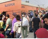 Surat: Udhna Station Becomes 'Mini India', Over 18,000 Passengers Depart in 12 Hours