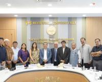 Surat: Discussion on Middle East Conflict, Emphasis on Finding Opportunities in New Global Markets