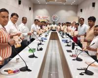 Surat: Meeting of Traders Regarding 'Gau Samman Abhiyan', Call for Grand Rally on May 7