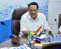 Surat: Union Minister C.R. Patil's Major Decision, Will No Longer Use Pilot and Escort Cars