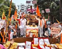 Massive Crowd in Surat for 'Gau Mata' to be Declared 'Rashtra Mata