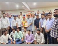 Surat: Grand Welcome for Dr. Mahendra Kumawat at Rajasthan Youth Association Office