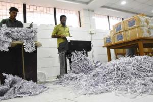 Bharuch : Question papers and OMRs of Junior Clerk competitive written examination shredded by the authorities