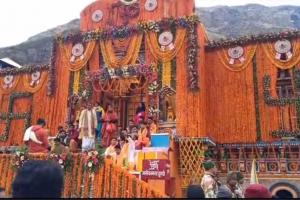 Badrinath temple opens, first prayers held on PM Modi's behalf