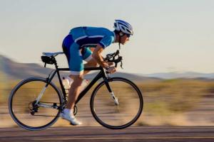 How to choose the best road bike for expert cyclists