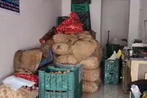 Surat Vegetable Vendor Grapples with Unprecedented Potato Heist Amidst Inflation