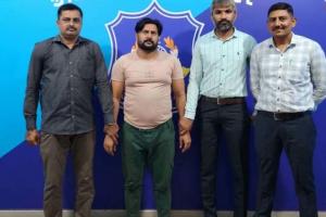 Surat Crime Branch Busts Urea Fertilizer Black Market Operation in Noida