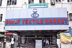 Daring Theft at Surat Textile Market: Thieves Escape With Rs 11 Lakh Through Fire Escape