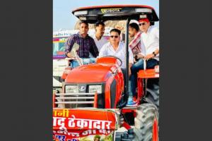 People arrive on tractor, trucks to watch 'Gadar 2' in Jaipur