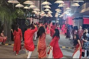 Surat Residents Celebrate Navratri with Traditional Attire and Dress Codes in Housing Societies