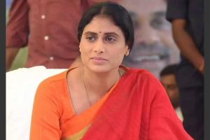Sharmila merges YSR Telangana Party with Cong, says ‘father's dream to see Rahul as PM’
