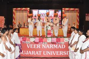 Surat : Veer Narmad South Gujarat University Celebrates 55th Graduation ...