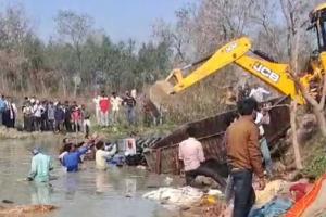 Tragedy Unfolds in Kasganj: Tractor-Trolley Accident Claims 15 Lives