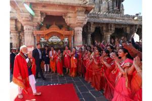 PM Modi Visits Dwarkadhish Temple and Sharda Peeth in Gujarat