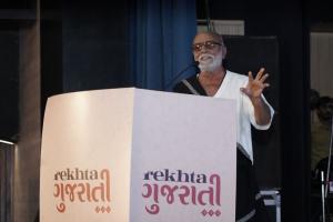 Morari Bapu inaugurates “Rekhta Gujarati” event in Ahmedabad