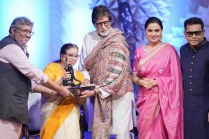 Amitabh Bachchan Honored with Lata Dinanath Mangeshkar Award