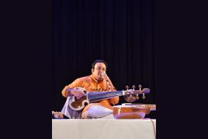 Joydeep Mukherjee: The young maestro embracing the art of musical brilliance, intricate compositions & Majestic melodies