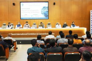 SGCCI Seminar Highlights Need for Modern Looms in Surat's Textile Industry