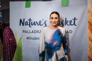 Karisma Kapoor Inaugurates Nature’s Basket’s First Experiential Store in Ahmedabad