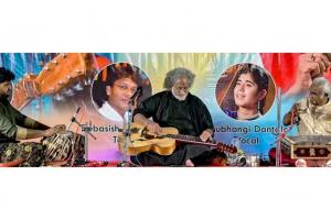 Legends Tarun Bhattacharya & Vishwa Mohan Bhatt leave music lovers mesmerised with their electrifying performance