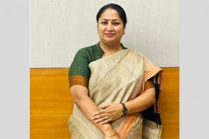 Delhi's New Chief Minister Rekha Gupta Promises ₹2,500 Monthly Financial Aid to Women