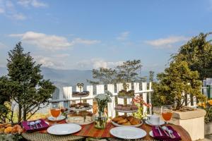 Sterling Darjeeling offers guests an immersive opportunity to experience uninterrupted Kanchenjunga views