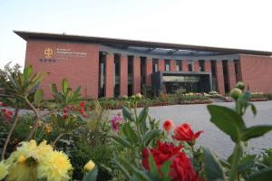 IMT CDL Ghaziabad Celebrates Concluding Ceremony 2025 for Its Graduating Batch with Industry Stalwarts and Academic Leadership