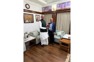 Hindusthan National Glass & Industries Limited’s (HNGIL) leadership meets Acharya Devvrat , Governor of Maharashtra and Gujarat ; Discuss revival of HNGIL’s Nashik Plant