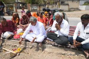 Gujarat Cabinet Minister reviews progress of development projects in Rajkot