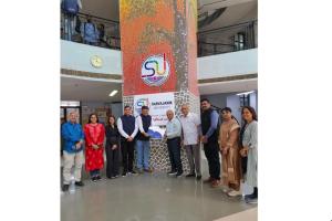 Sarvajanik University Signs MoU with India Accelerator to Boost Startup Ecosystem