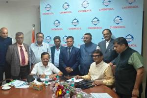 Surat: A Historic Day for the Chemical Sector, MoU Signed Between Chamber of Commerce and 'Chemexcil' for 5 Years