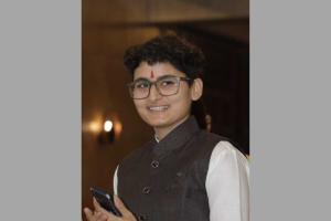 Vishakha Parikh from Surat Represents Gujarat in the Central Hall of Parliament