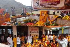 Surat: Lord Parshuram's Birth Anniversary Celebrated with Gaushala Service and 56 Offerings