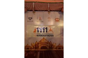 When Faith Becomes the Purest Light: From a Temple Beneath a Tree to 1111 Across India