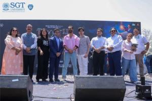 Akshay Kumar Creates Electrifying Buzz at SGT University for Bhooth Bangla Promotions