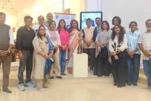 Surat: Chamber of Commerce inaugurates a seven-day art exhibition at Nehru Centre Art Gallery in Mumbai