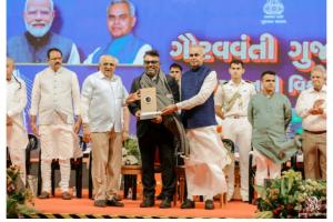 Marengo CIMS Hospital’s cardiac surgeon Dr. Dhaval Naik honoured with Gujarat Garima Award